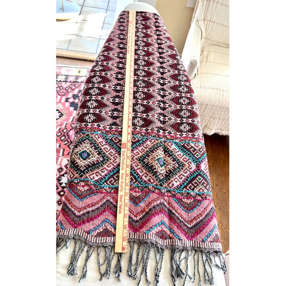 FREE PEOPLE Large Ethnic Tribal Pattern Wrap Shawl Scarf 70"L x 25"W - Picture 9 of 9